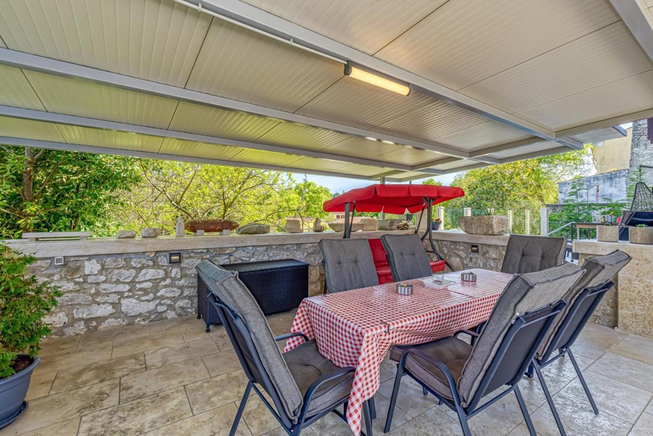 Holiday House Lidia I Rina Pićan エクステリア 写真