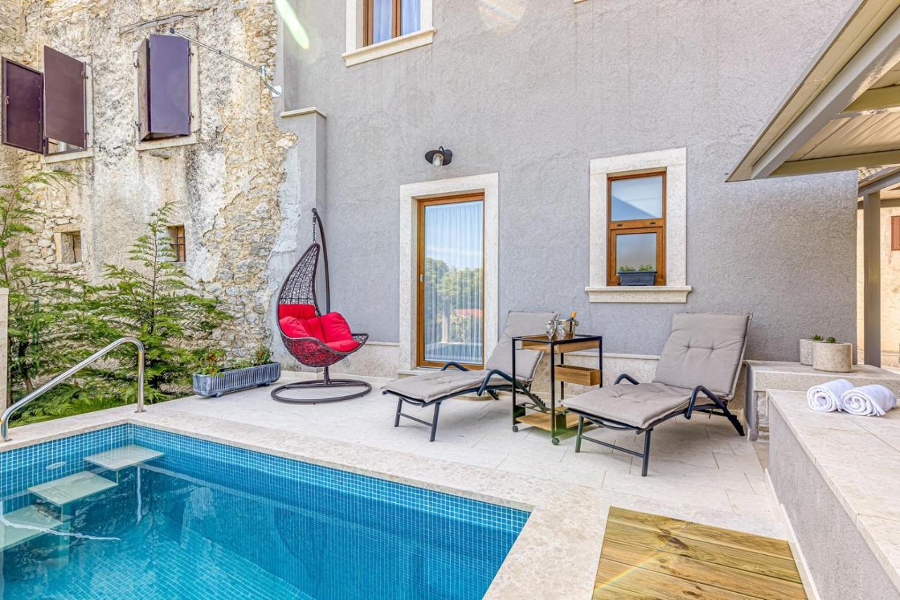 Holiday House Lidia I Rina Pićan エクステリア 写真