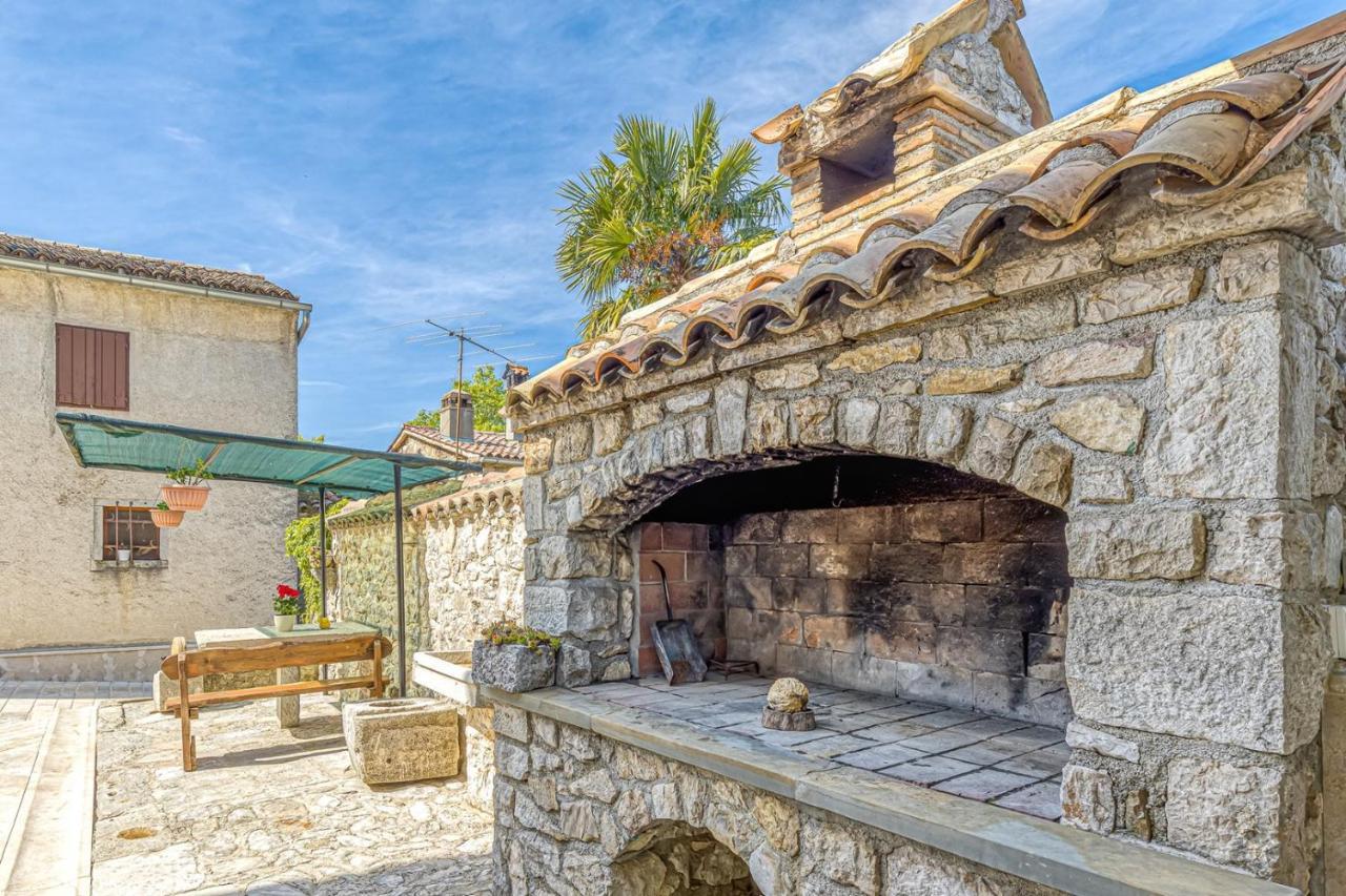 Holiday House Lidia I Rina Pićan エクステリア 写真